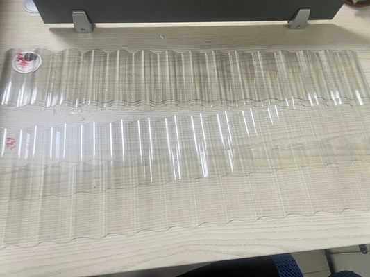 Ζαρωμένο πολυάνθρακας φύλλο 1.2kg/M υλικού κατασκευής σκεπής για τους αθλητικούς τόπους συναντήσεως